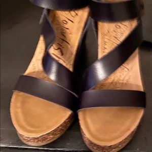NWOT, Blowfish, Black Strappy, Size 9, Wedge